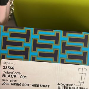 Boots almost new